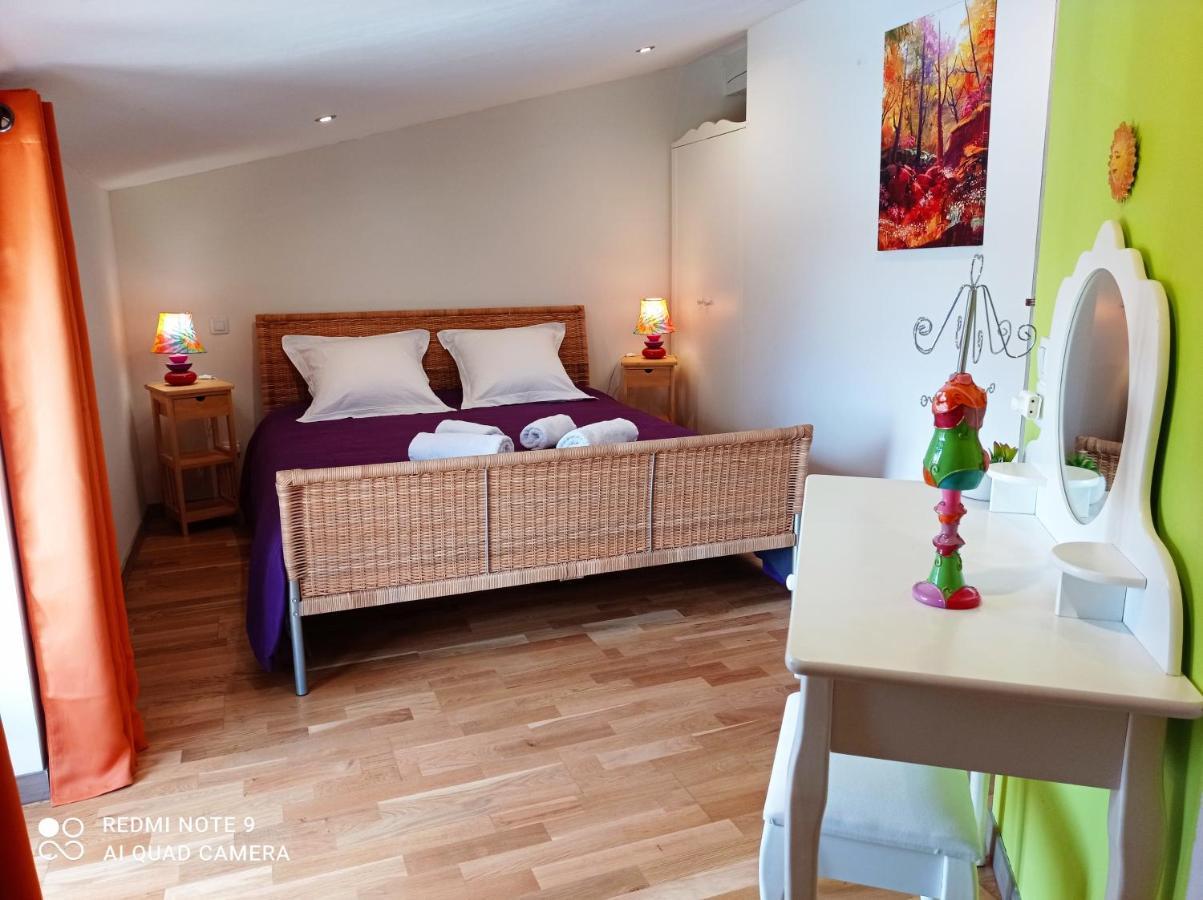 Au Village Rennes-le-Château Esterno foto